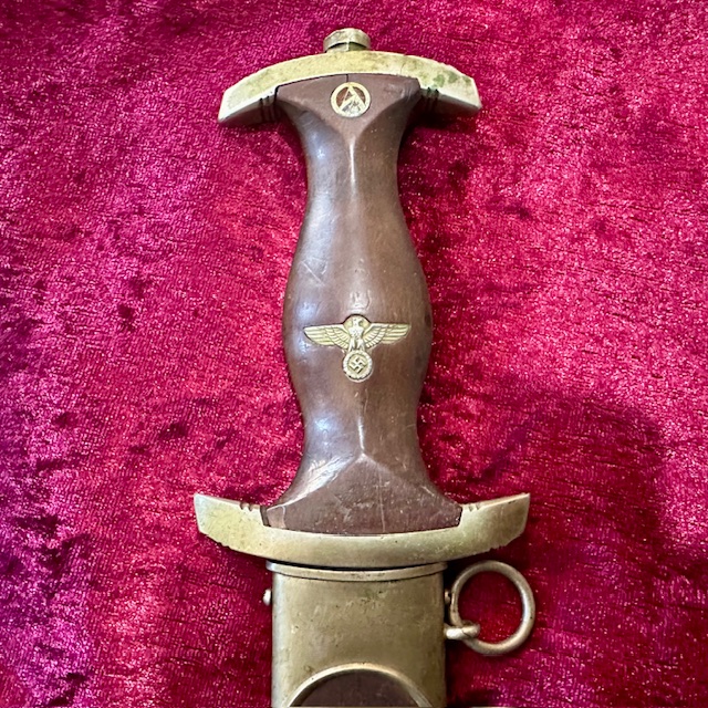 Ref: 6057 - An Early 1933 Pattern SA Erased Ernst Röhm Dagger by 'Ed. Wusthof'.